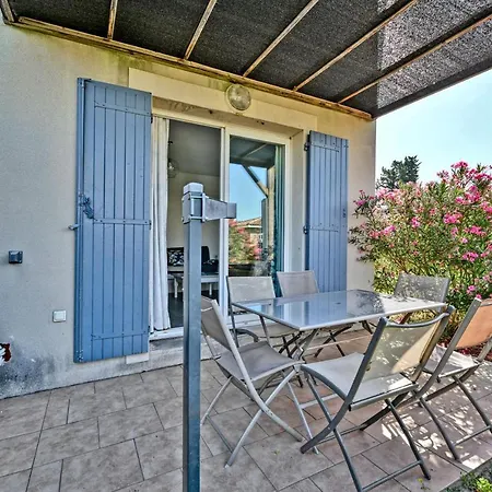 Le Petit Bonheur - Place Parking Privee - Clim - Terrasse - Piscine Partagee - Proche Parc Spirou * Saint-Saturnin-les-Avignon
